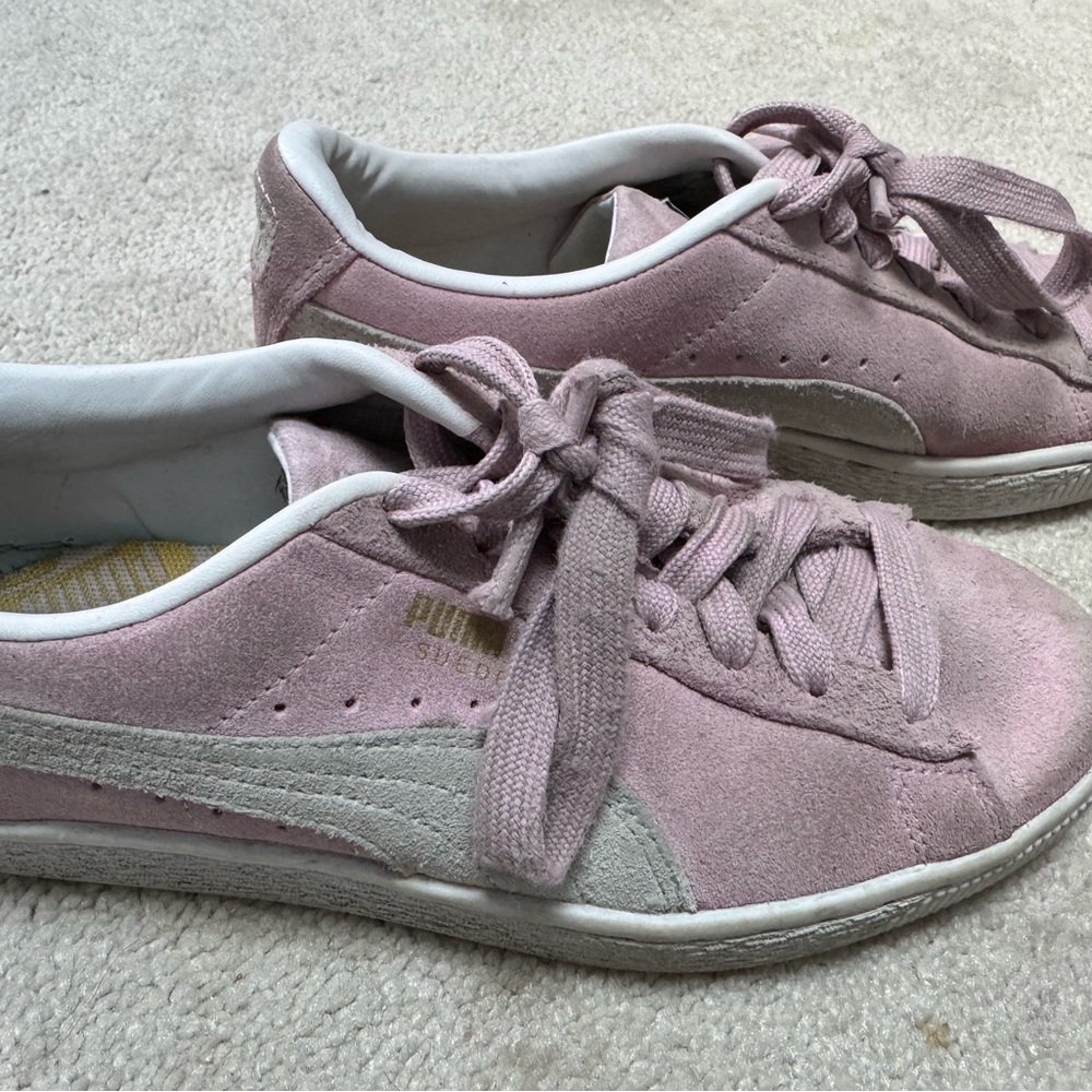 Puma Women's Suede Sneakers - Pink